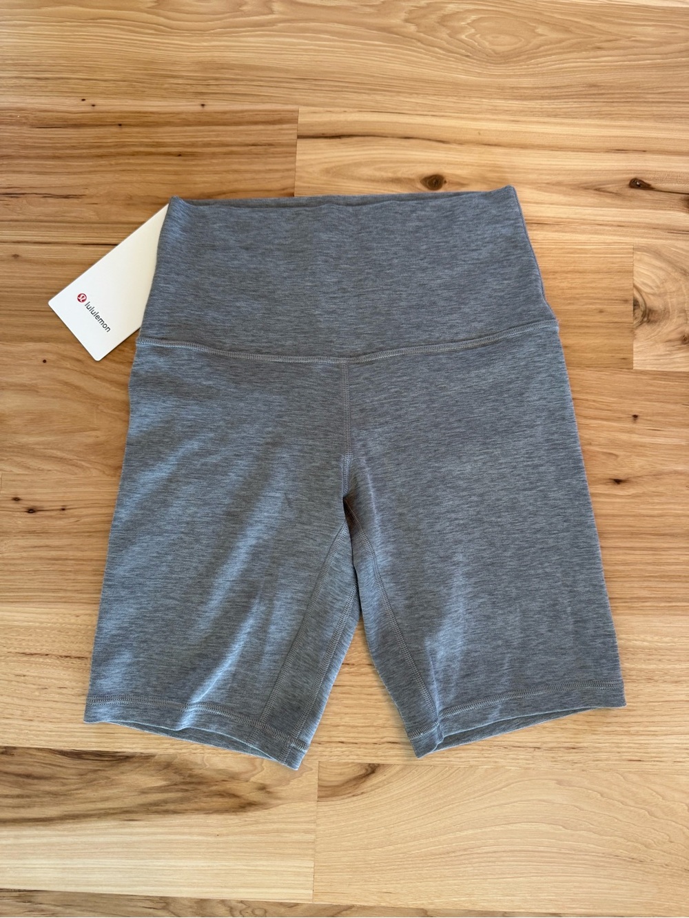 Lululemon Align High-Rise Short 8"
Heathered Core Medium Grey